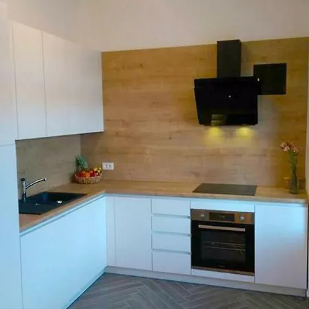 Summer Sun Apartment *