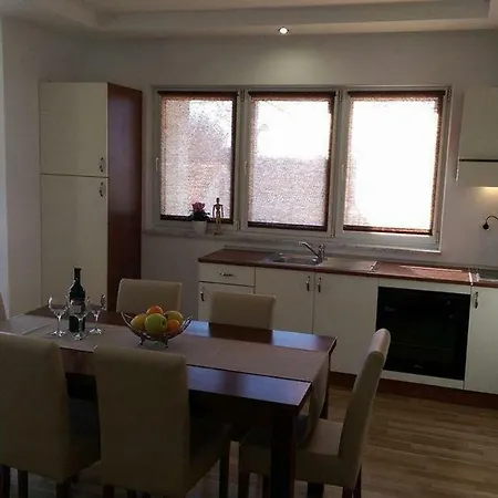 Summer Sun Apartment